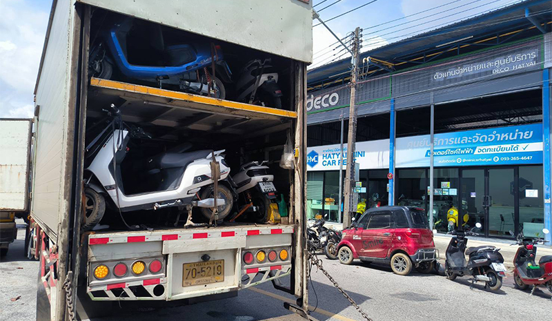 DECO รวมพลังช่วยหาดใหญ่ เคลื่อนย้ายรถลูกค้าเข้าศูนย์ใหญ่