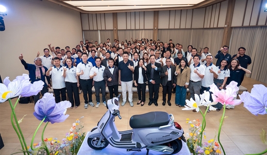 DECO ฉลองครบรอบ 8 ปี "Driving the Future Forward"