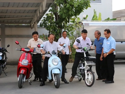 ภาพคณะผู้บริหารสหกรณ์ออมทรัพย์ครูจังหวัดอุตรดิตถ์ 04